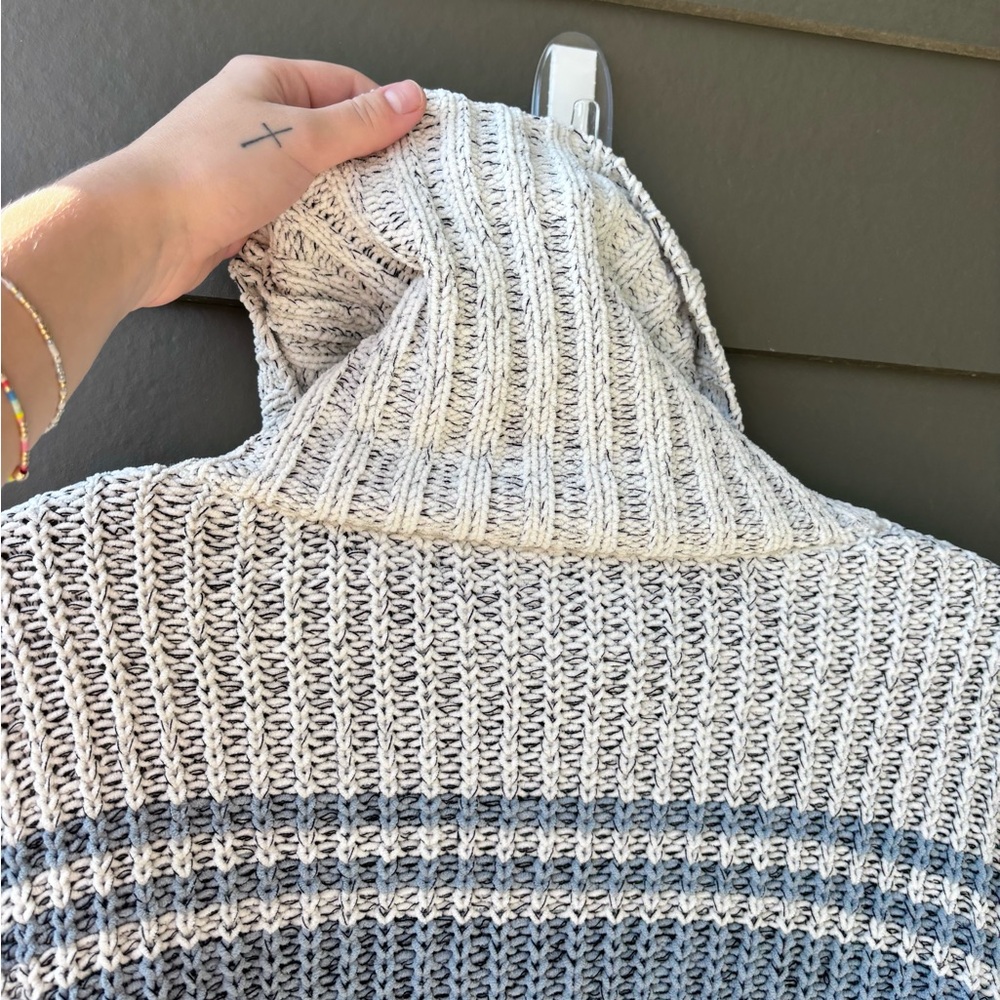 MM By My Michelle Cropped Balloon Sleeve Cowl Neck Knit Sweater | XS - Picture 10 of 11